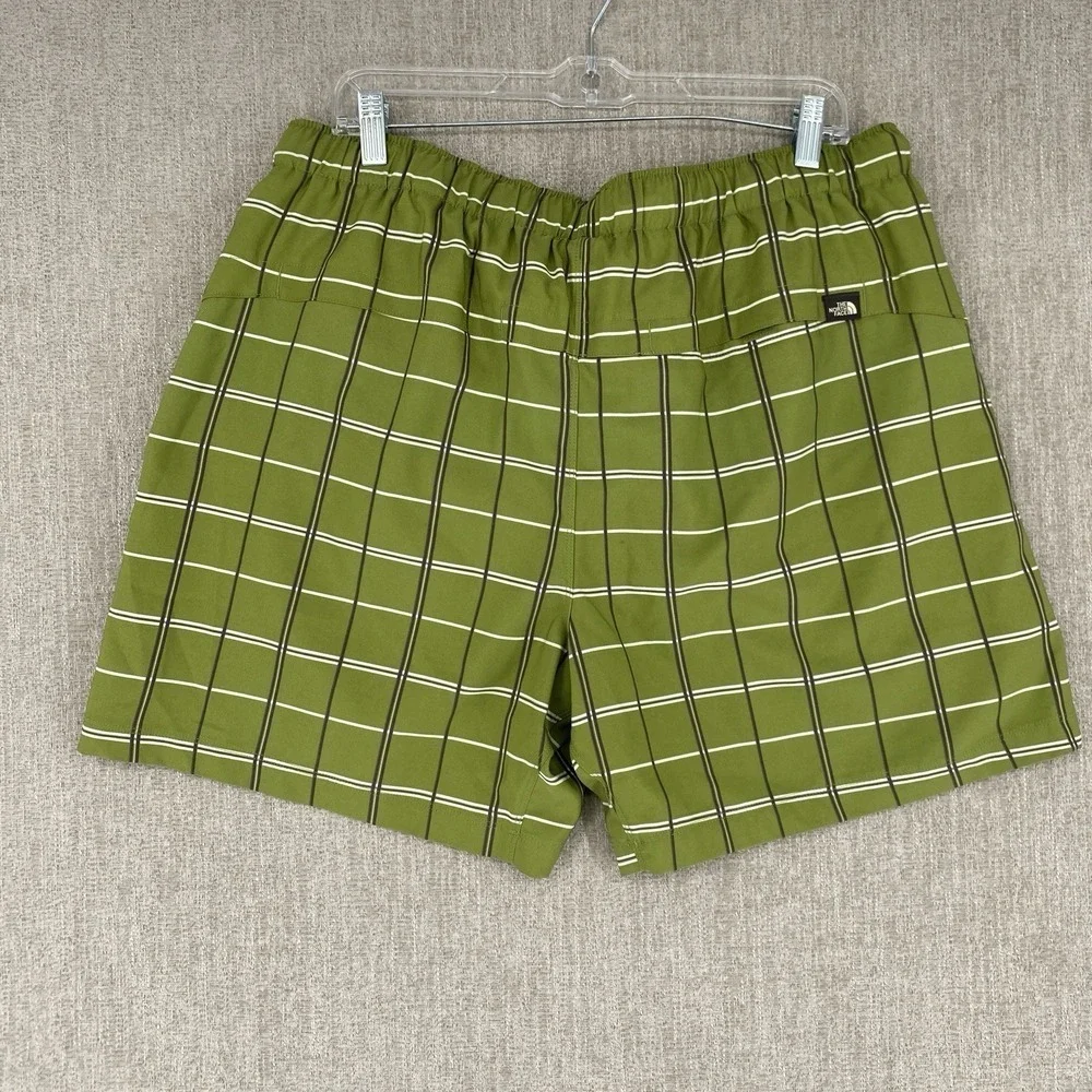 The North Face Class V Belted Board Shorts Mens Large Green Plaid Hiking Swim
